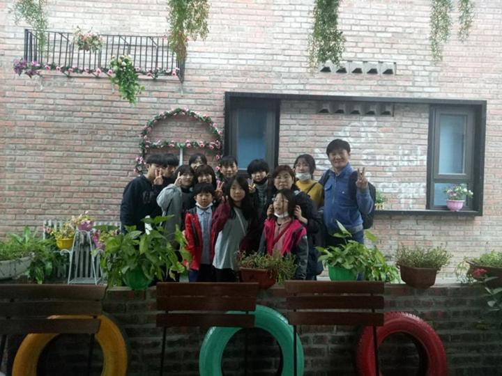 Almor Hostel With Pool In Right Center 하롱 외부 사진