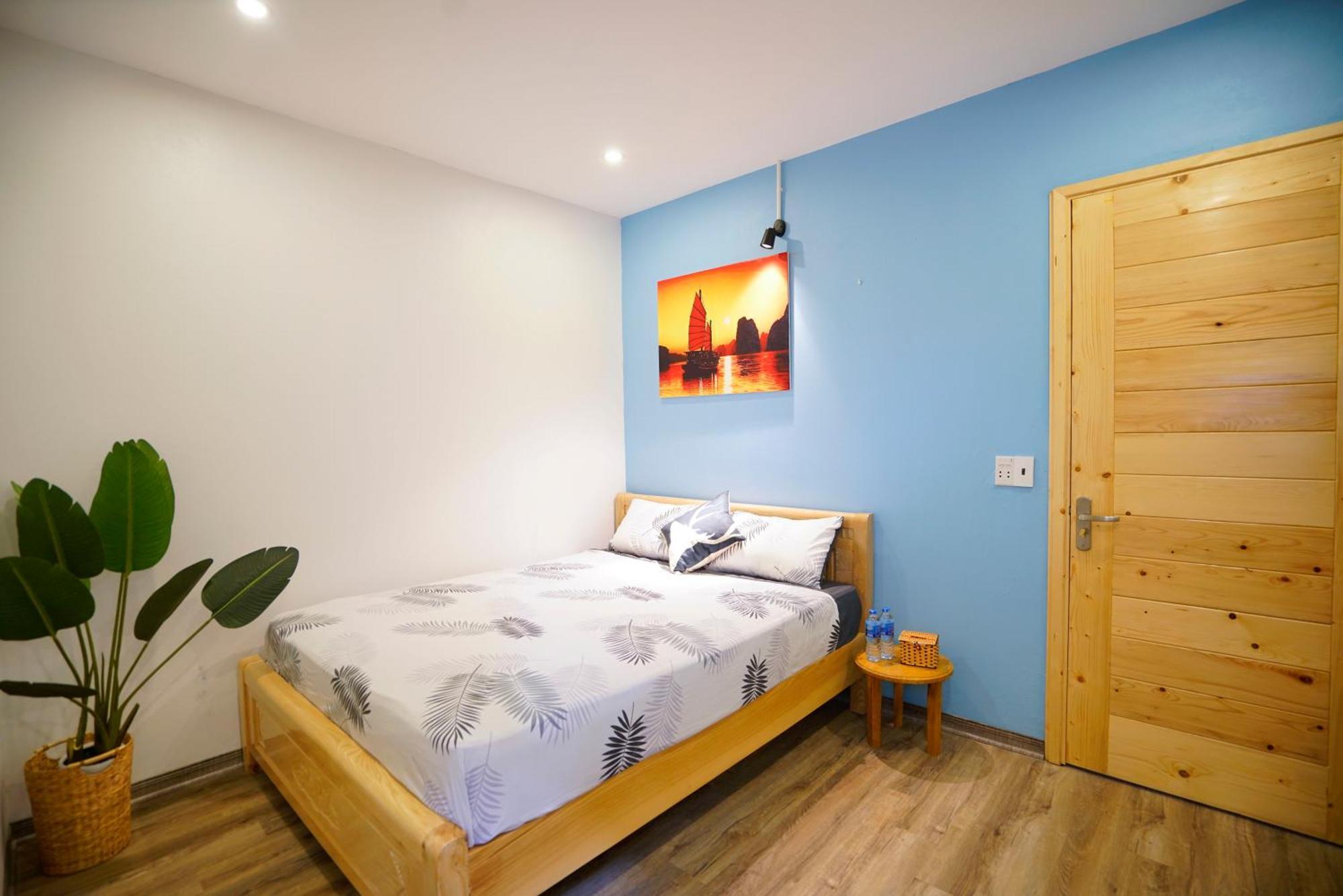Almor Hostel With Pool In Right Center 하롱 외부 사진